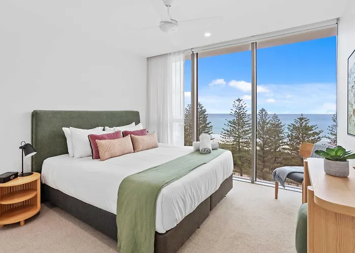 Luxury Ocean View Burleigh Apartment